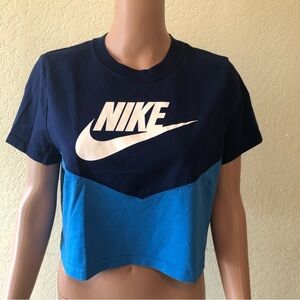 Nike Women’s Size L Blue Activewear Cropped Top Short Sleeves Logo 100% Cotton
